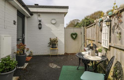 Highcliffe-on-Sea House | Paradise Villa