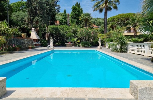 Diano Marina Apartment | Paradiso Al Mare Terrace and Shared Pool