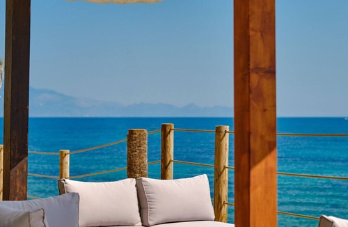 Amoudi Villa | Paradisso Beach Villas