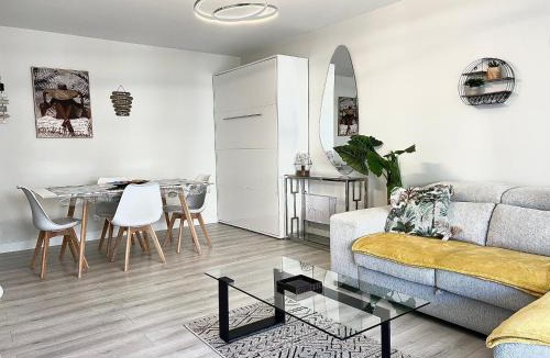 Prado - Republique Apartment | Paradistay