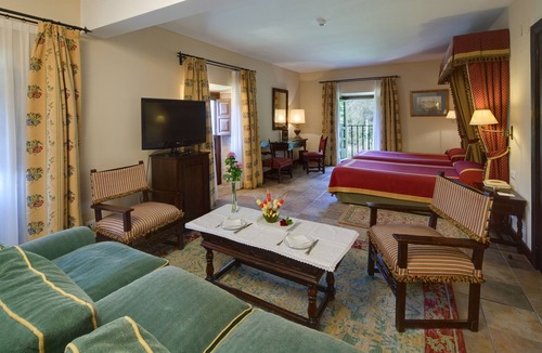 San Juan de Parres Hotel | Parador De Cangas De Onis