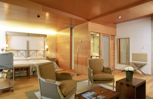 Santo Estevo de Ribas de Sil Hotel | Parador de Santo Estevo