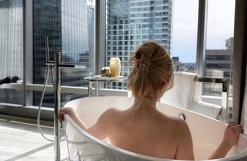Coal Harbour Hotel | Paradox Vancouver