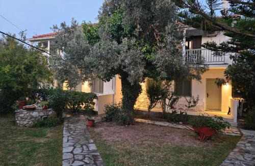 Skiathos Town Apartment | Paralies Resort