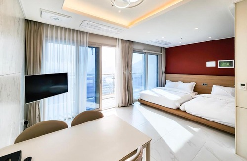Nampo-dong Apartment | Paramion Hotel
