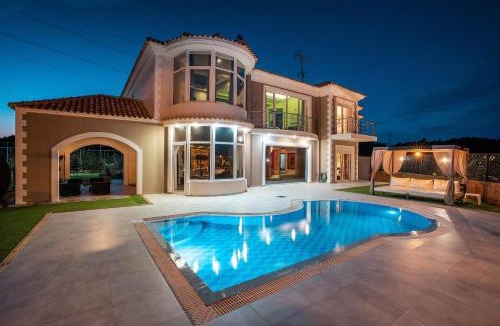Kolymbia Villa | Paramithia Villa