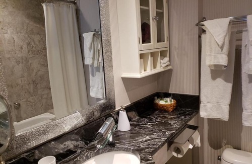 Milton Park Apartment | Parc Suites Hotel