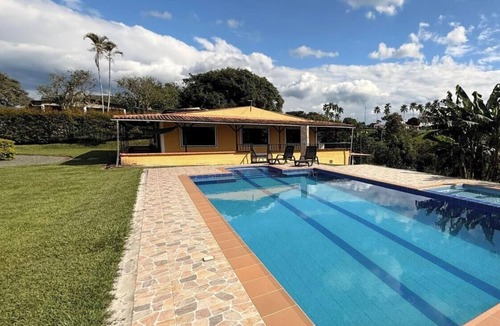 Alegrias House | PARCEROS GROUP - 4-BEDROOM VACATION FARM, MORELIA, PEREIRA, COLOMBIA