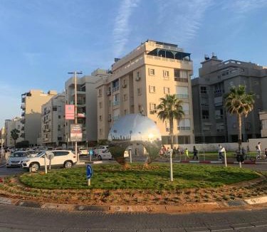 Bat Yam Apartment | Pardisano