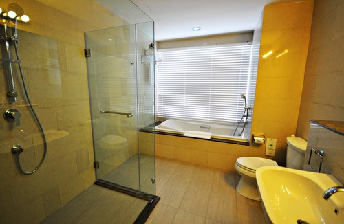 Ploenchit Hotel | Parinda Hotel