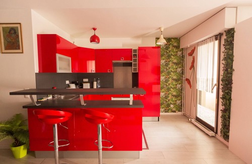 Front de Lac Apartment | Paris à Portée de Main