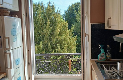 Montparnasse Apartment | Paris 14th with kitchen 150m metro Glacière 30m2 Quiet