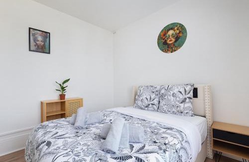 Clamart Apartment | Paris Chic Percy Issy RER Parc d'Exposition