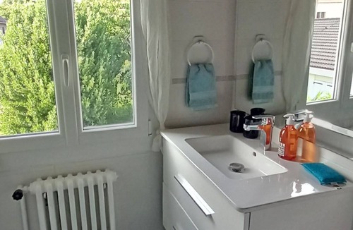 Chennevieres-sur-Marne House | Paris-Disney 2 chambres confort & jardin