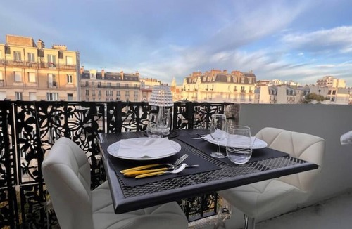Quartier du Petit-Montrouge Apartment | * * * * * PARIS * * * * * FIVE STARS