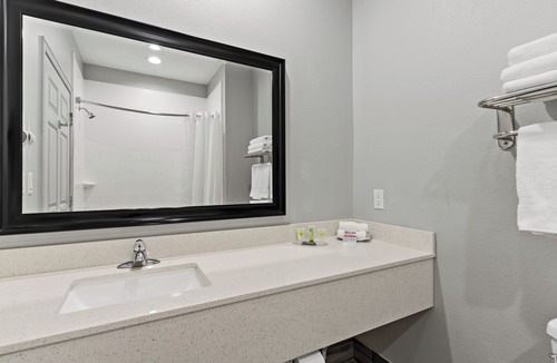 Paris Hotel | Paris Inn & Suites