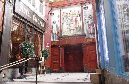 Quartier du Faubourg-Montmartre Apartment | PARIS ON FOOT,TOURISTIC AREA .WITH LIFT , WIFI , AC