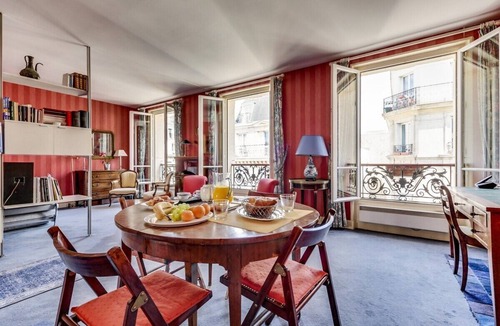 Sorbonne Apartment | Parisian Ruby - Timeless Charm near Notre-Dame