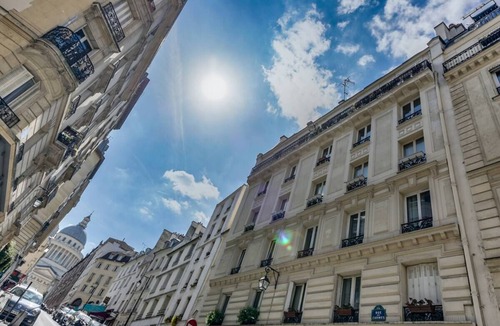 Sorbonne Apartment | Parisian Ruby - Timeless Charm near Notre-Dame