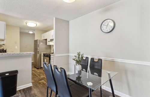 Ellenwood Apartment | Park at London F4 I Spacious 2 Bed 2 Bath
