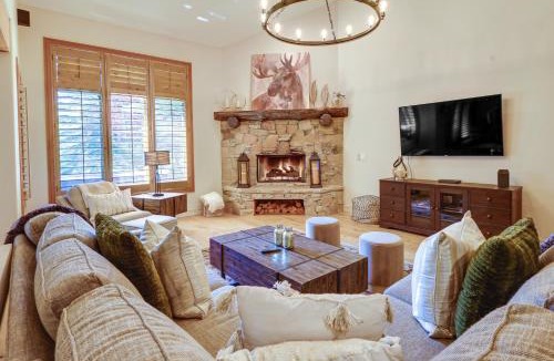 Park Meadows House | Park City Vacation Rental w/Hot Tub & Patio!
