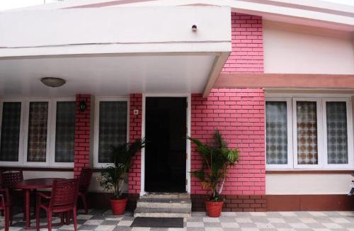 Attadi House | Park corner Home stay