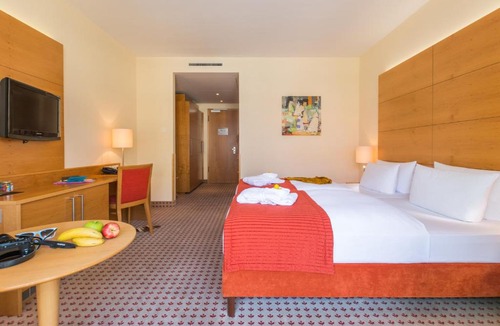 Seepromenade Hotel | Park-Hotel Hübner