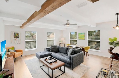 Downtown Historic District Apartment | Park It At the Butterfield Garage, Historic Pre-Prohibition Style Apt in the Heart of Downtown