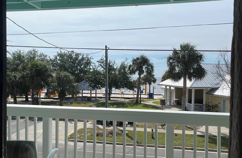 Cedar Key Apartment | Park Place Condo 222