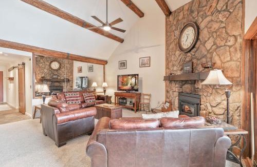 Four O'Clock Apartment | Park Place Crestone Peak Condo: Great Ski-In Location
