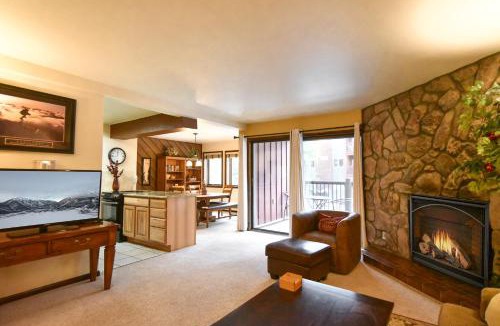 Four O'Clock Apartment | Park Place Torreys Peak Condo: Ski-In, Downtown Breck