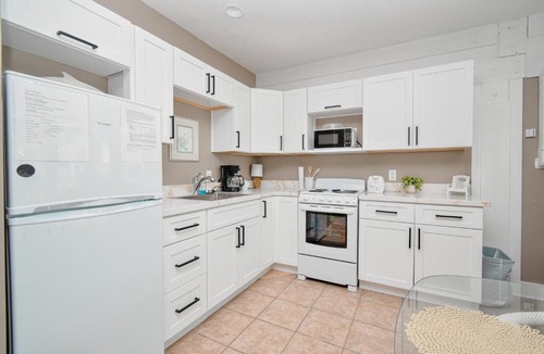 Cedar Key Apartment | Park Place Unit 121