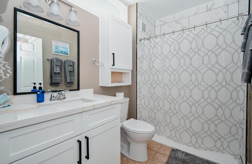 Cedar Key Apartment | Park Place Unit 121