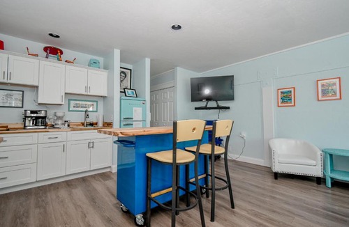Cedar Key Apartment | Park Place Unit 129