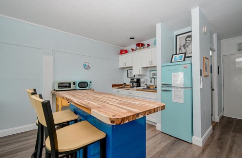 Cedar Key Apartment | Park Place Unit 129
