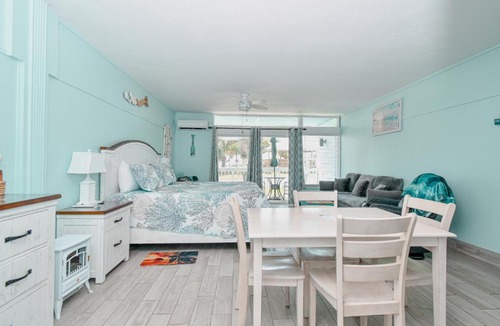 Cedar Key Apartment | Park Place Unit 130