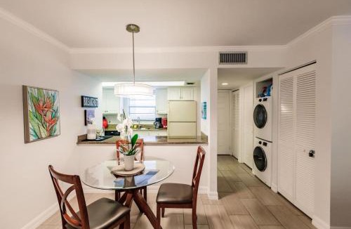 Park Shore House | Park Shore Resort-Deluxe Top Floor, BLDG E 332