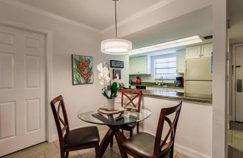 Park Shore House | Park Shore Resort-Deluxe Top Floor, BLDG E 332