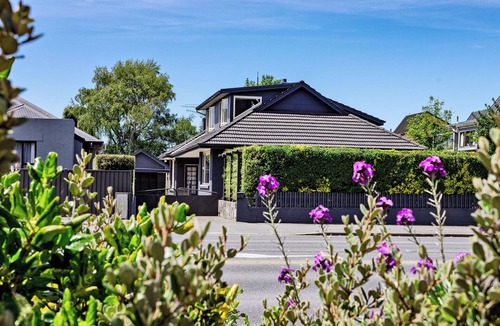 Invercargill House | Park View - Spacious inner City Home - 4 bedrooms