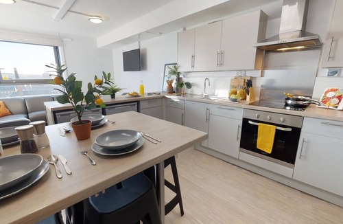 Dundee Apartment | Parker House
