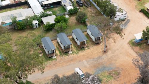 Parkes Hotel | Parkes Cabins