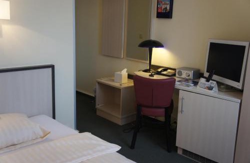 Neubrandenburg Hotel | Parkhotel Neubrandenburg