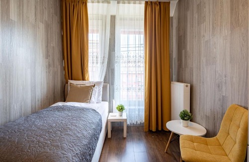 15th District Apartment | Parking Easy - Extra Peaceful & Very Comfy
