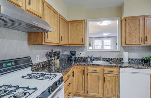 Park View House | Parking, Steps to Metro! DC Gem 3 Mi to Nat’l Mall