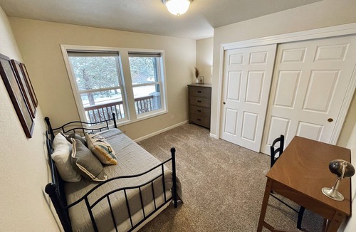 Orchard District House | Parkridge at Pilot Butte - Warm & Modern Bend Ski/Outdoor Basecamp