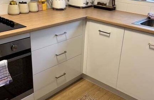 Launceston CBD Apartment | Parkside Apartment CBD with Parking