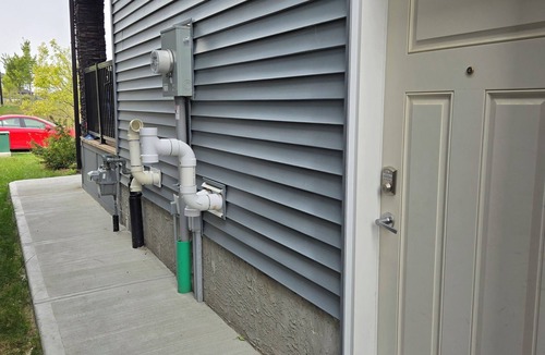 Southwest Edmonton House | Parkside Basement Suite/Netflix, Amazon Prime & Disney