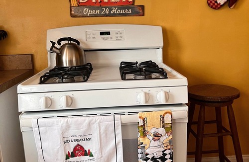 Rochester House | Parkside ranch on deadend street in North winton Village