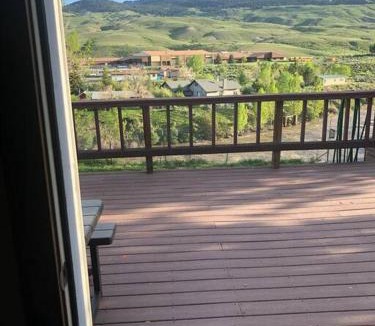 Gardiner House | ParkWay Yellowstone Riverside Studio #6