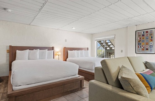 Little Torch Key Hotel | Parmer's Resort